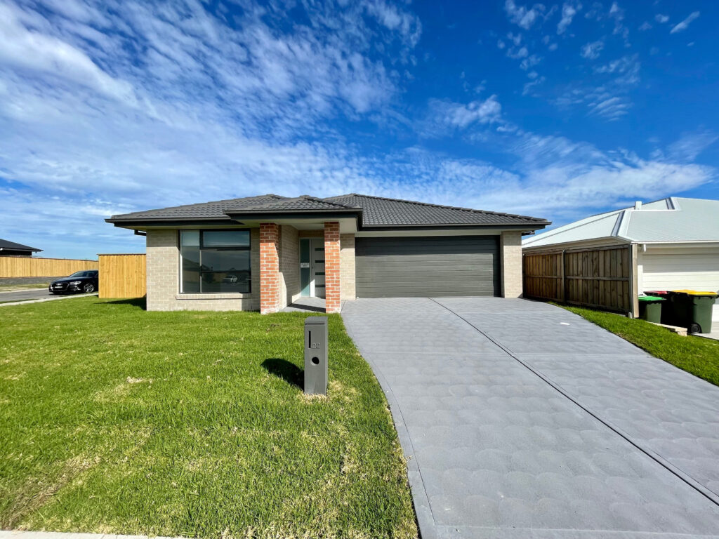 House Leased 22 Malachite Street Chisholm